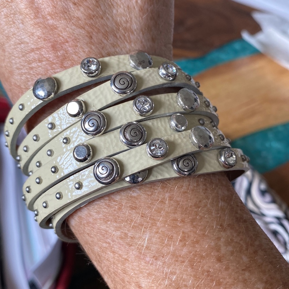 Brighton leather metal clasp bracelet